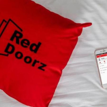 Reddoorz Near Rs Cikini Jakarta Eksteriør bilde