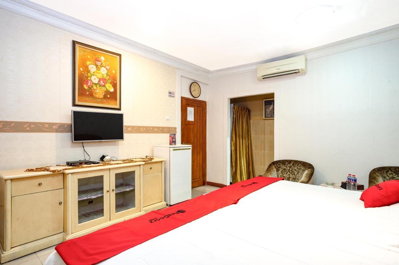 Reddoorz Near Rs Cikini Jakarta Eksteriør bilde